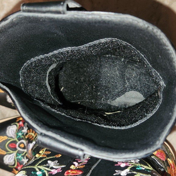 FLORAL MID CALF COWGIRL BOOTS - Picture 6 of 9